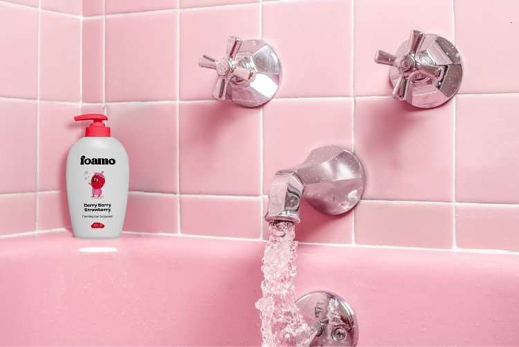 Foamo's Baby Shower Gel packaging and labeling design by Avval Digital Marketing Company in Bhopal depicted in a mockup